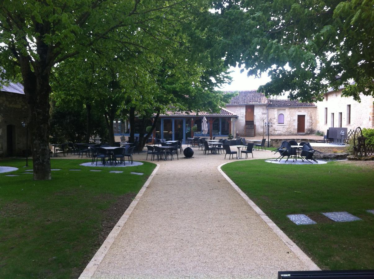 Chambres D'Hotes Les Delices De La Roche Louresse-Rochemenier Buitenkant foto