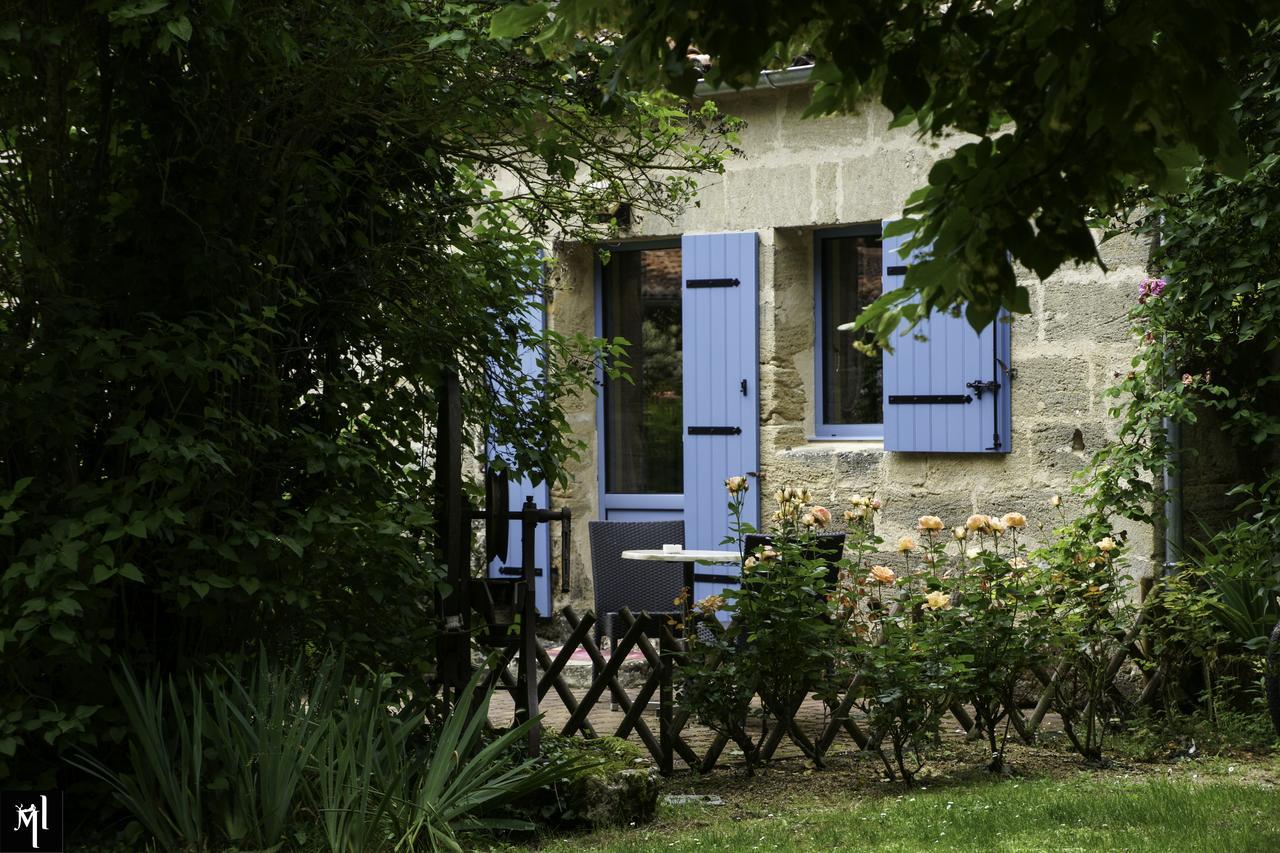 Chambres D'Hotes Les Delices De La Roche Louresse-Rochemenier Buitenkant foto